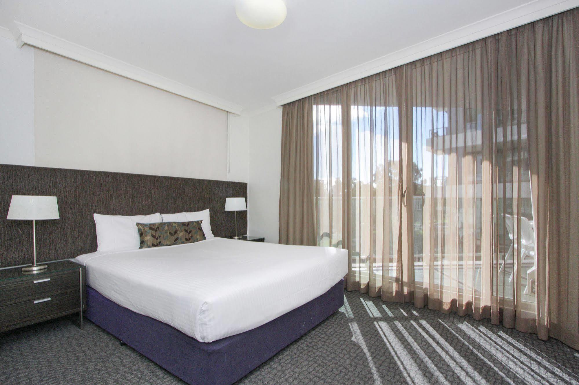 Pacific Suites Canberra Eksteriør bilde