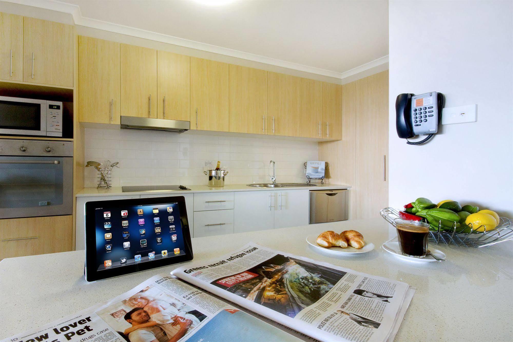 Pacific Suites Canberra Eksteriør bilde