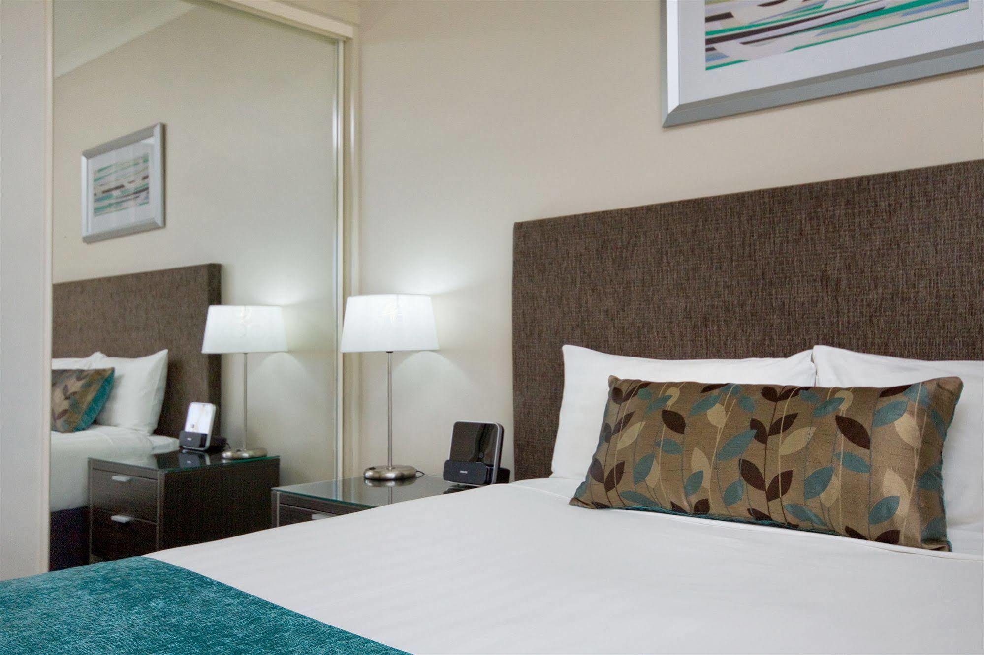 Pacific Suites Canberra Eksteriør bilde