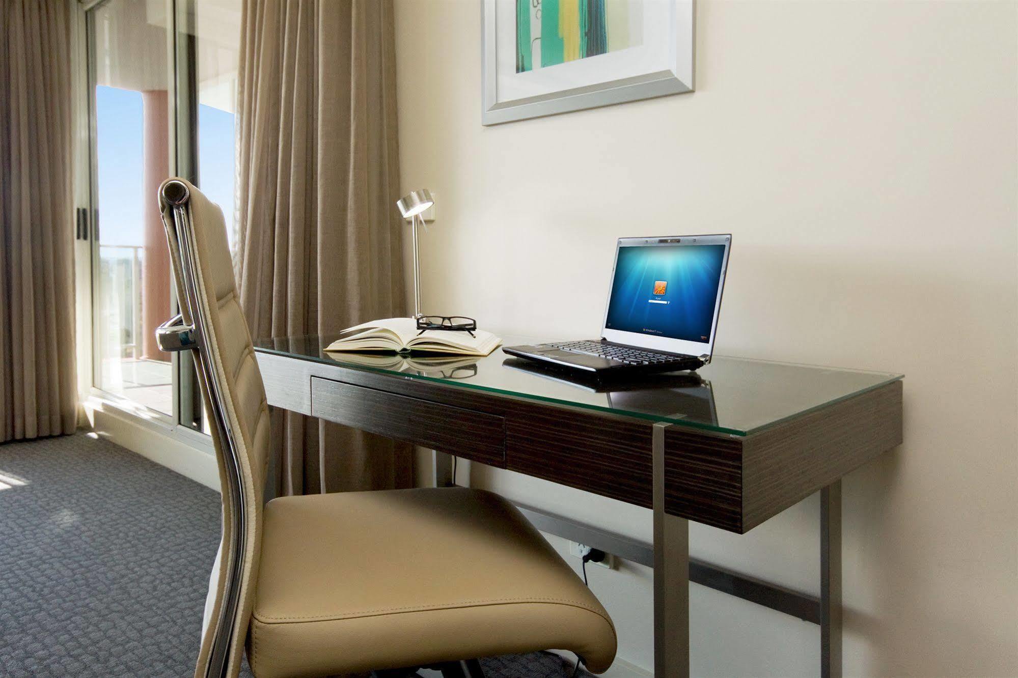 Pacific Suites Canberra Eksteriør bilde