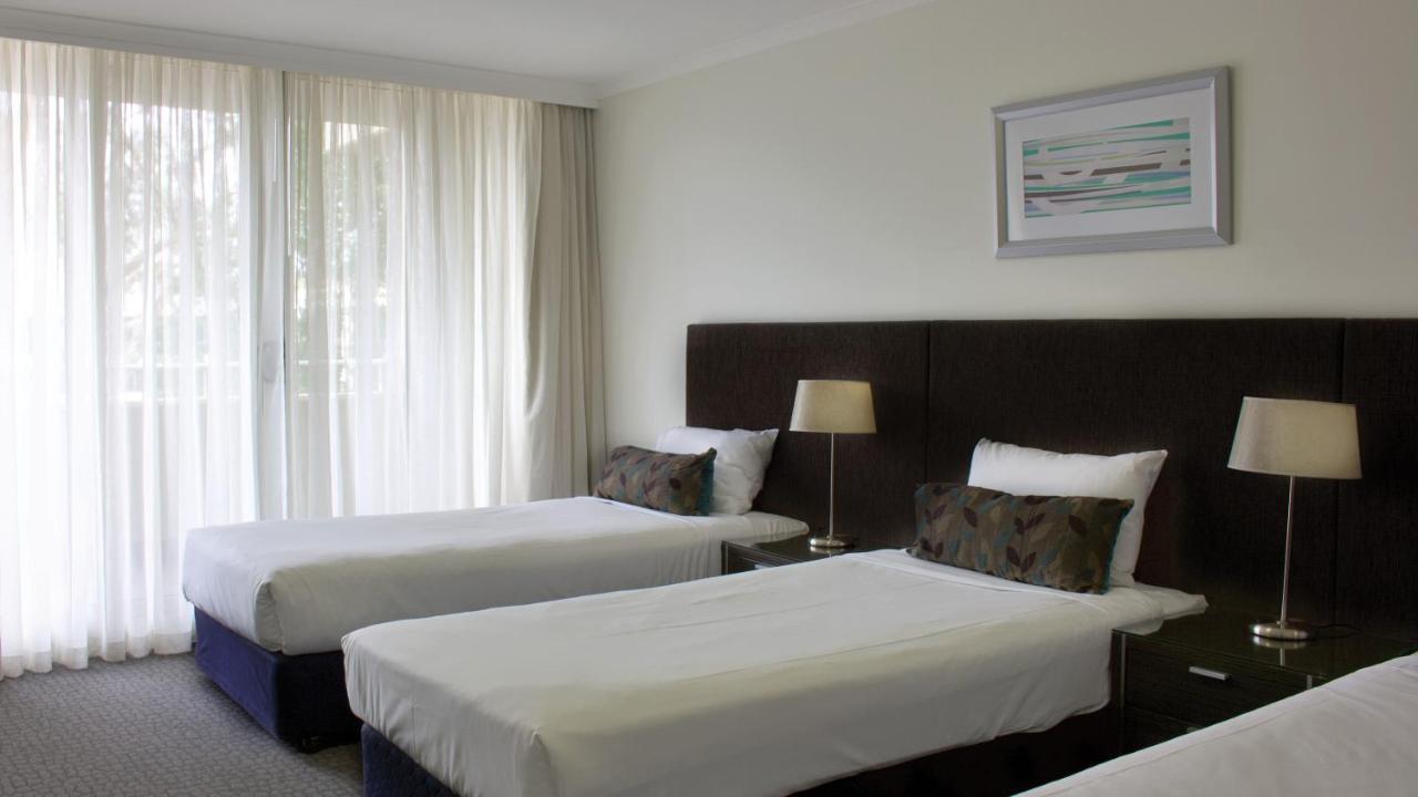 Pacific Suites Canberra Eksteriør bilde