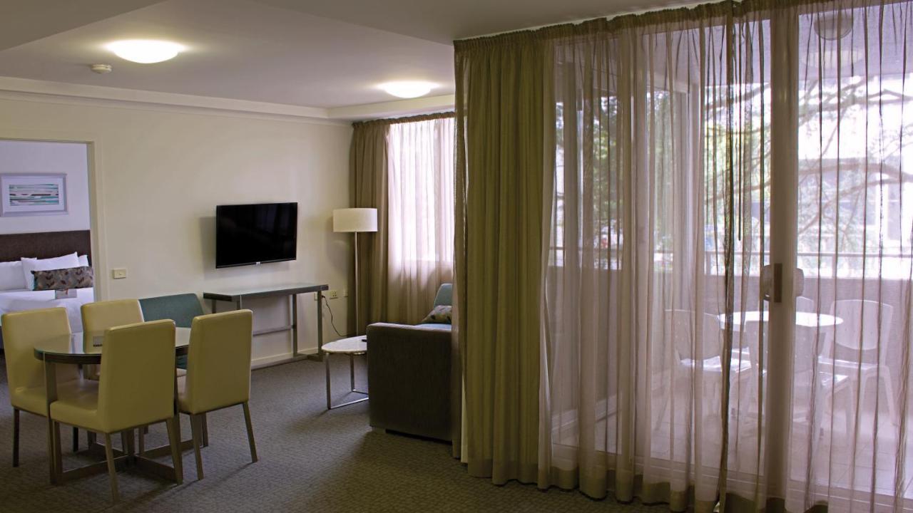 Pacific Suites Canberra Eksteriør bilde